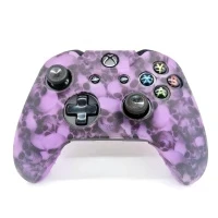 Чехол силиконовый для геймпада Xbox One (фиолетовый, черепа)