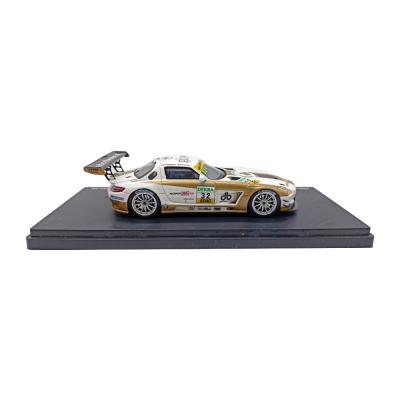 Модель автомобиля Schuco 450882300 Mercedes-Benz SLS AMG GT3 №32 1:43