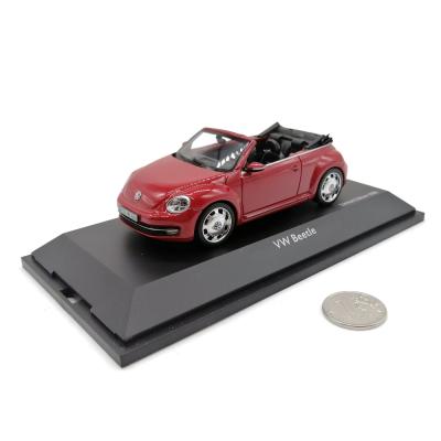 Модель автомобиля Schuco 450747700 VW Beetle Cabrio 1:43