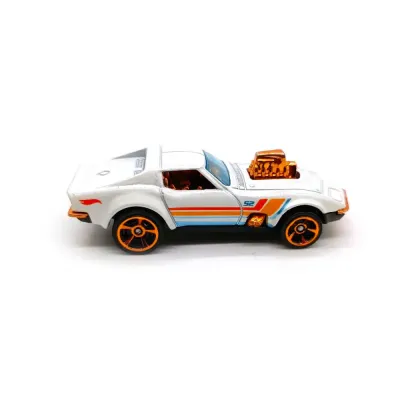 Машинка Hot Wheels Gas Monkey Corvette 68 бело-золотая (б/у)