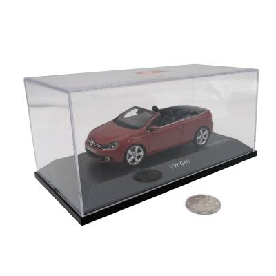 Модель автомобиля Schuco 450746600 VW Golf 1:43