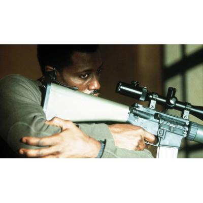 Под прицелом (DVD)
