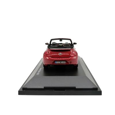 Модель автомобиля Schuco 450747700 VW Beetle Cabrio 1:43