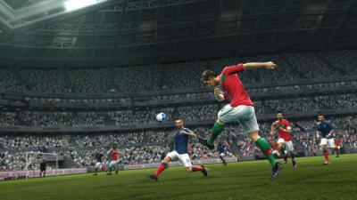 PES 2012 Pro Evolution Soccer (Xbox 360, б/у, рус., множ.царап., устанавливается на 100%)