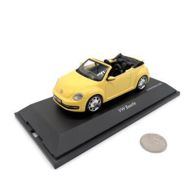 Модель автомобиля Schuco 450747600 VW Beetle Cabrio 1:43 УЦЕНКА