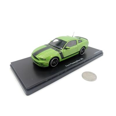 Модель автомобиля Schuco 450883100 Ford Mustang 302 1:43