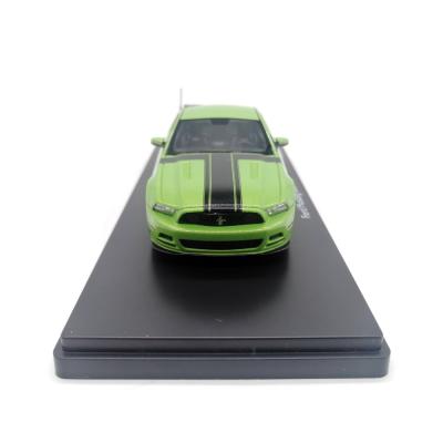 Модель автомобиля Schuco 450883100 Ford Mustang 302 1:43