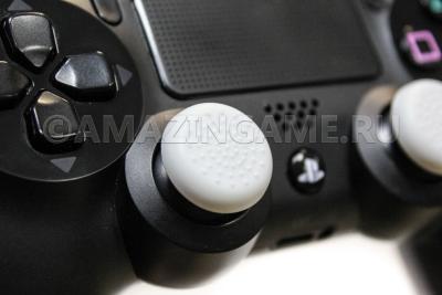 Накладка на стик PS4 Dualshock 4 (плоская, рельефная) Белая